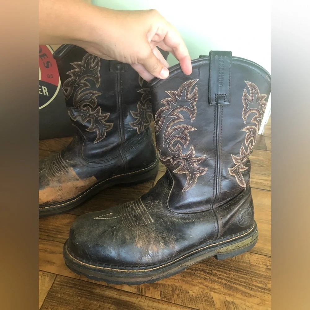 Red wing work boots mens size 10.5 EE Irish setter pull on safety toe 83902